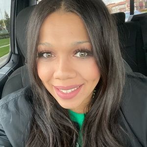 Meet your Posher, Briana